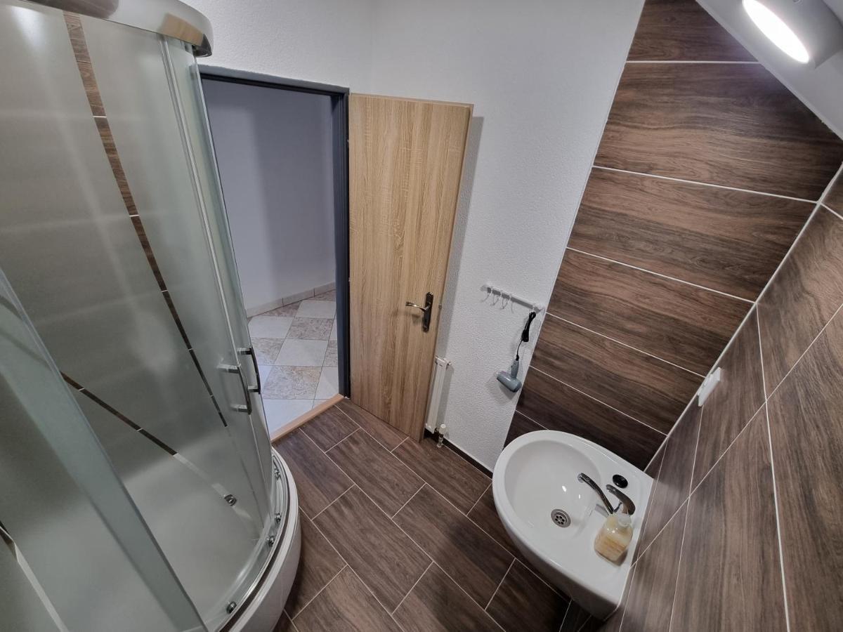 Apartman Emily Brezno Extérieur photo