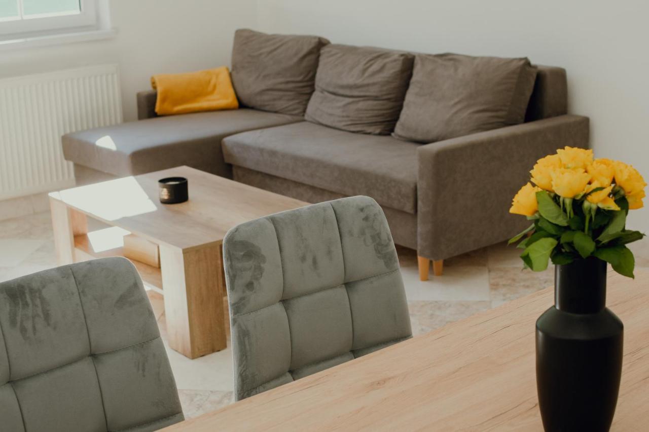 Apartman Emily Brezno Extérieur photo