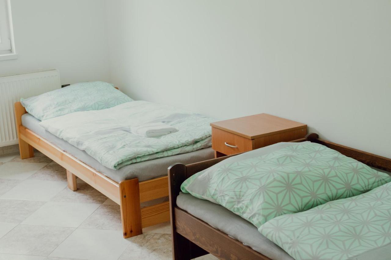 Apartman Emily Brezno Extérieur photo